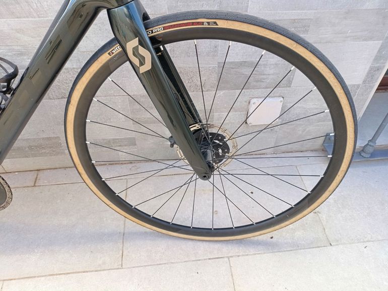 Used Scott Addict RC 20 2021 2021 Road & Gravel, Green — image 6 of 7