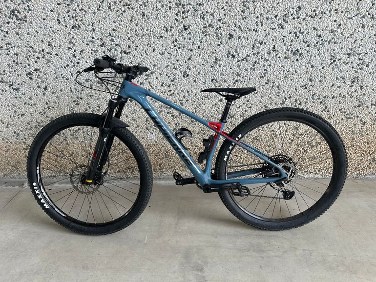Used Lapierre Prorace CF 6.9 2023 2023 Mountainbike, Light Gray, 29 — image 1 of 4