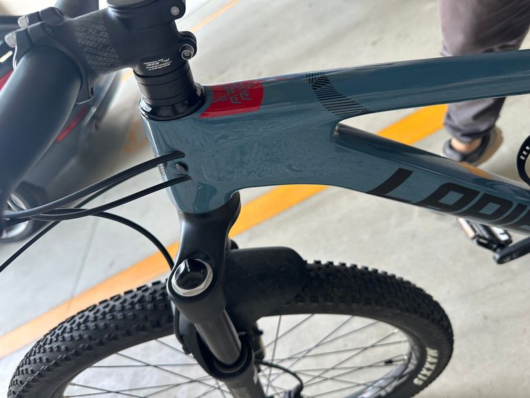 Used Lapierre Prorace CF 6.9 2023 2023 Mountainbike, Light Gray, 29 — image 4 of 4