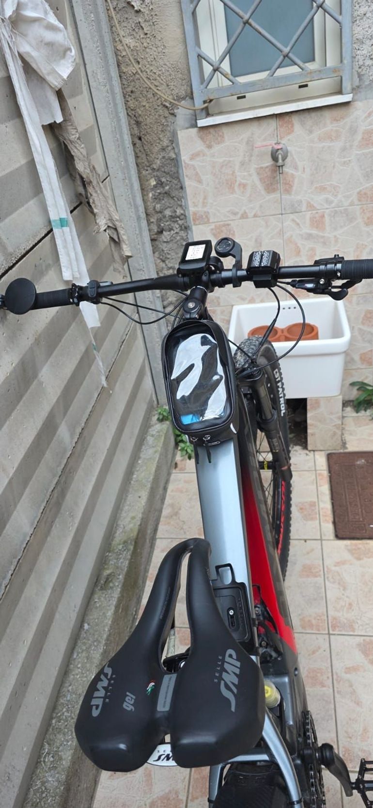 Used Olympia Performer 2023 Mountainbike, Light Gray — image 4 of 4