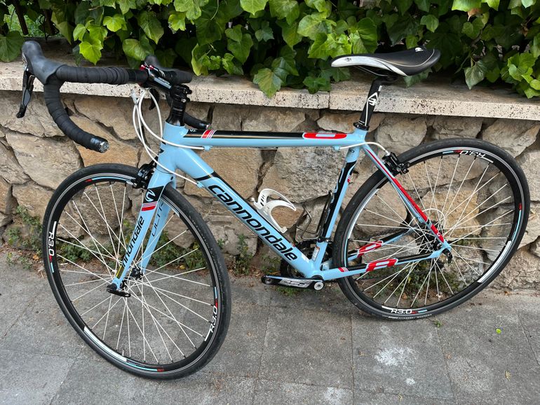Tweedehands Cannondale CAAD 8 2014 Road & Gravel — afbeelding 2 van 15
