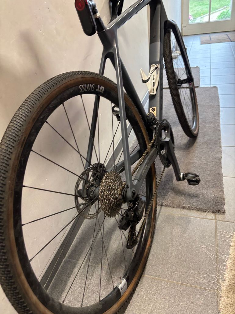 Used Canyon Grail 2024 Road & Gravel, Light Gray — image 15 of 17