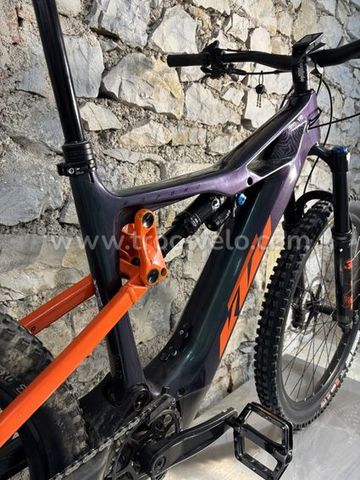 KTM Macina Kapoho Master 2022 Mountainbike usato, Viola — immagine 3 di 5