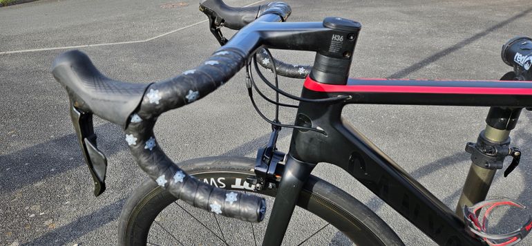 Used Canyon Ultimate CF SLX 9.0 2019 2019 Road & Gravel, Black — image 6 of 10