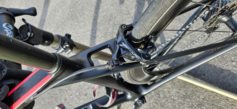 Used Canyon Ultimate CF SLX 9.0 2019 2019 Road & Gravel, Black — image 8 of 10