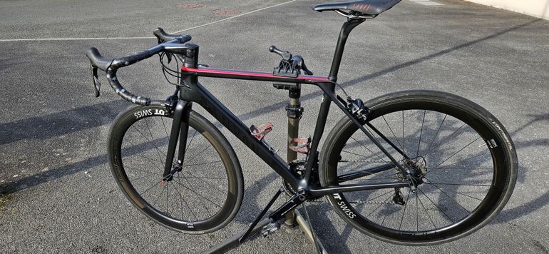 Used Canyon Ultimate CF SLX 9.0 2019 2019 Road & Gravel, Black — image 2 of 10