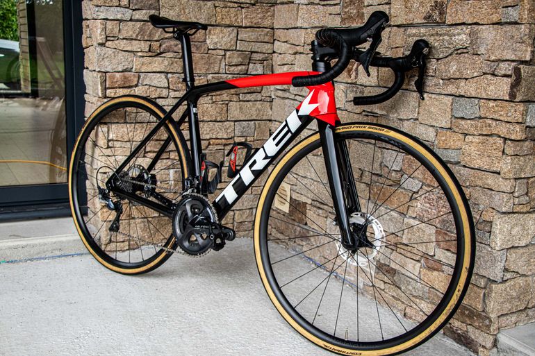 Used Trek SL6 Disque 2021 Road & Gravel, Red — image 2 of 9