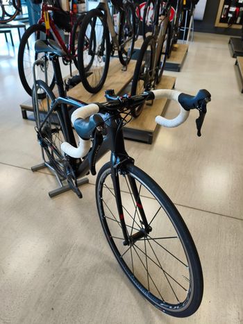 Used Trek Domane SL 6 2018 2018 Road & Gravel, Black — image 4 of 5