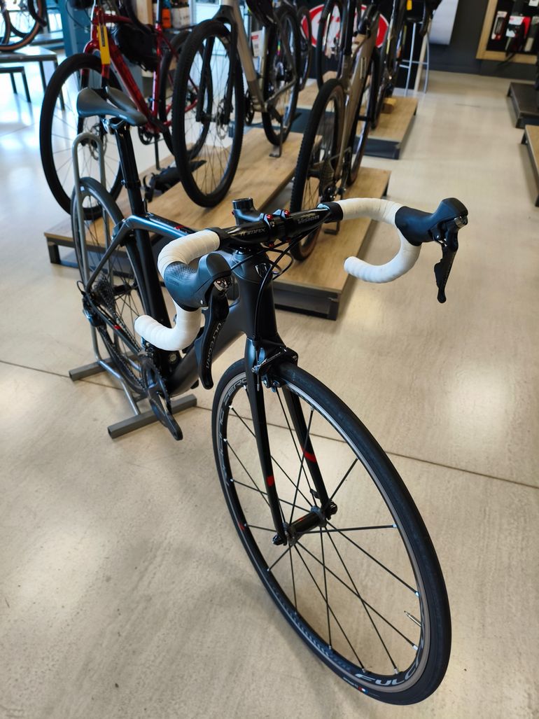 Used Trek Domane SL 6 2018 2018 Road & Gravel, Black — image 4 of 5