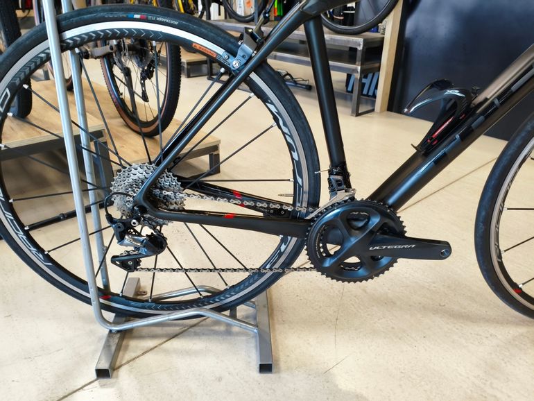 Used Trek Domane SL 6 2018 2018 Road & Gravel, Black — image 3 of 5