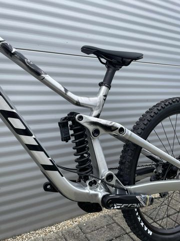 Gebrauchtes Scott Gambler SRAM GX DH 2026 Mountainbike, Hellgrau — Bild 8 von 15