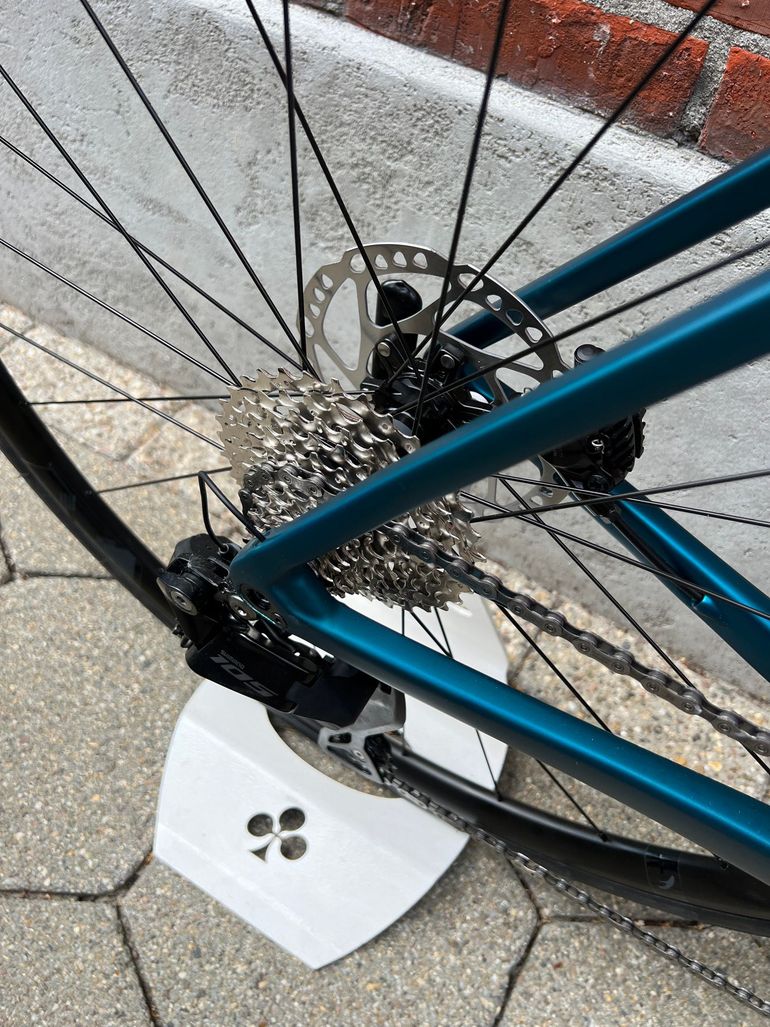 Used Colnago NEW! Colnago V3 Carbon / Shimano 105 Di2 12x2/Size 54s/Fulcrum Racing 600 2024 Road & Gravel — image 10 of 17