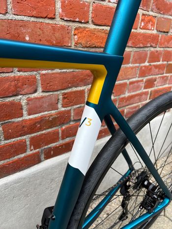 Used Colnago NEW! Colnago V3 Carbon / Shimano 105 Di2 12x2/Size 54s/Fulcrum Racing 600 2024 Road & Gravel — image 17 of 17