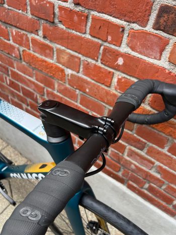 Used Colnago NEW! Colnago V3 Carbon / Shimano 105 Di2 12x2/Size 54s/Fulcrum Racing 600 2024 Road & Gravel — image 7 of 17