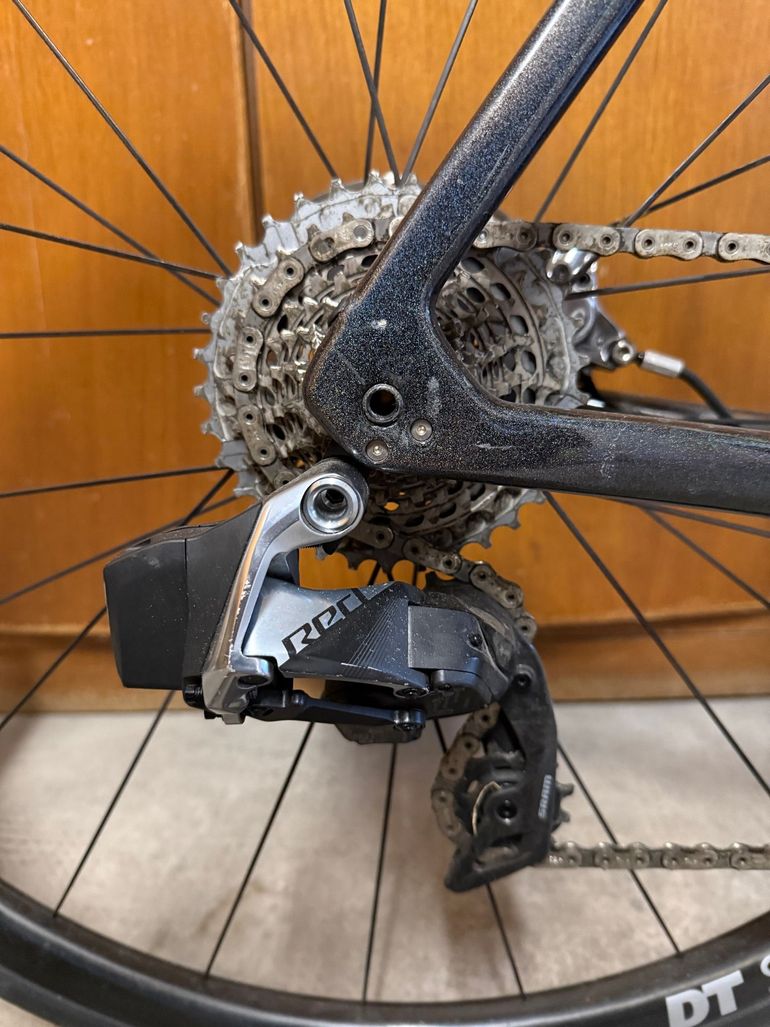 Used Trek Emonda Slr 2023 Road & Gravel — image 3 of 9