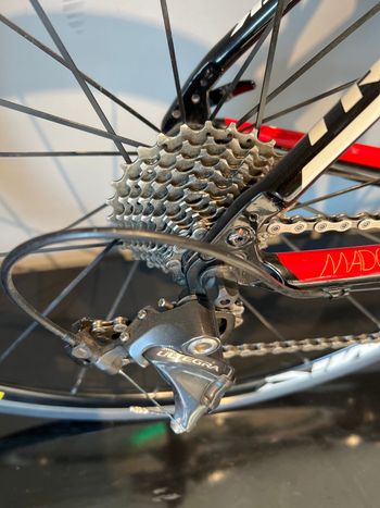 Used Trek Madone 3.5 H2 Compact 2014 2014 Road & Gravel, Red — image 4 of 17