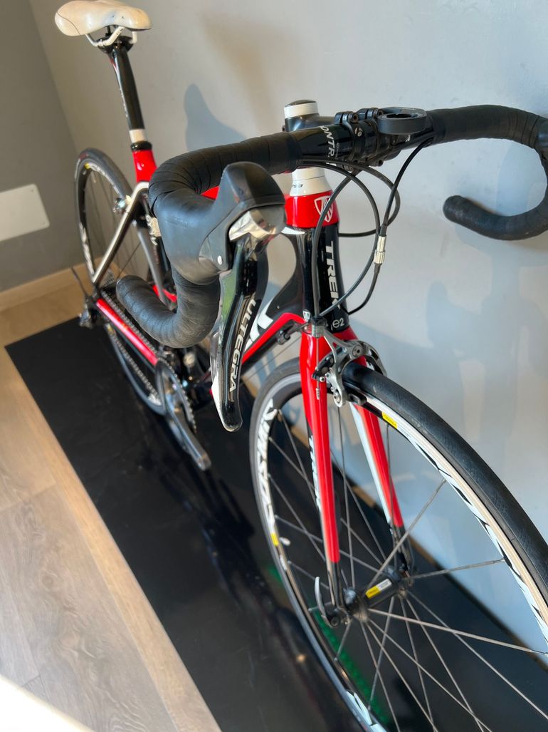 Used Trek Madone 3.5 H2 Compact 2014 2014 Road & Gravel, Red — image 8 of 17
