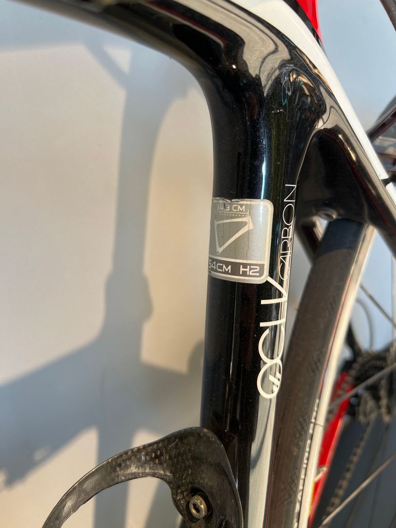 Used Trek Madone 3.5 H2 Compact 2014 2014 Road & Gravel, Red — image 13 of 17