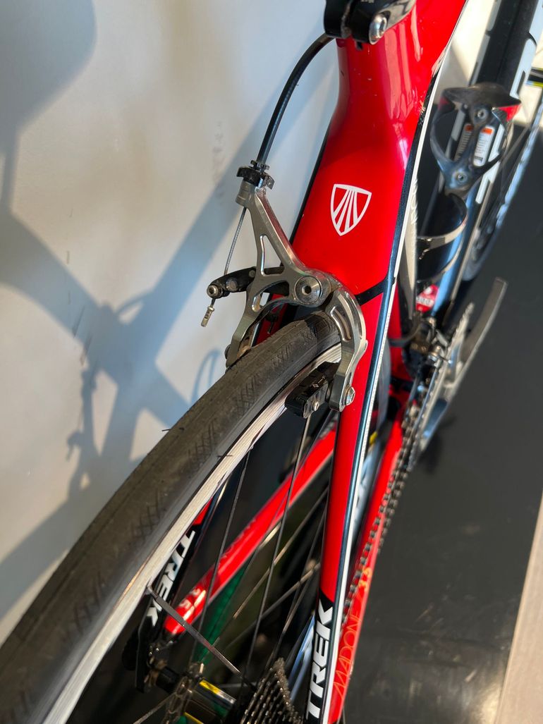 Used Trek Madone 3.5 H2 Compact 2014 2014 Road & Gravel, Red — image 5 of 17