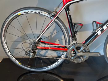 Used Trek Madone 3.5 H2 Compact 2014 2014 Road & Gravel, Red — image 2 of 17