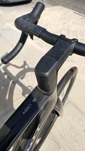 Używany Scott Addict RC 30 2025 Road & Gravel — zdjęcie 6 z 8