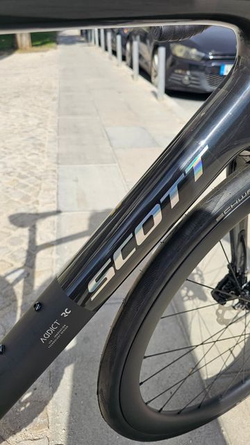 Używany Scott Addict RC 30 2025 Road & Gravel — zdjęcie 4 z 8
