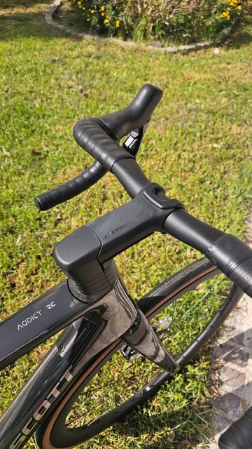 Tweedehands Scott Addict RC 20 2025 Road & Gravel — afbeelding 6 van 9