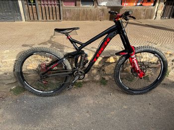 Gebrauchtes Trek Session 88 DH 27.5 2017 2017 Mountainbike, Schwarz, 27.5 — Bild 2 von 4