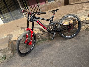 Gebrauchtes Trek Session 88 DH 27.5 2017 2017 Mountainbike, Schwarz, 27.5 — Bild 1 von 4
