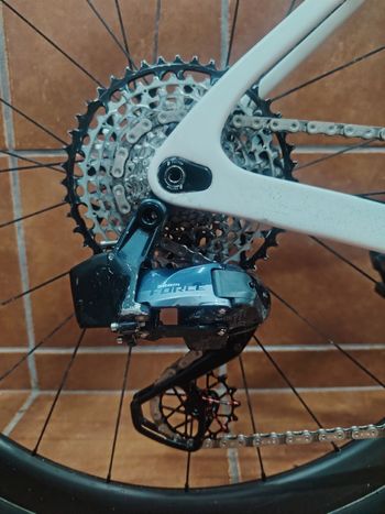 Gebrauchtes Factor Ostro SRAM Force eTap AXS 2023 Road & Gravel, Weiß — Bild 4 von 7