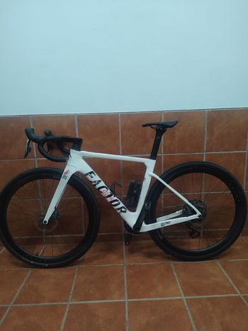 Gebrauchtes Factor Ostro SRAM Force eTap AXS 2023 Road & Gravel, Weiß — Bild 2 von 7