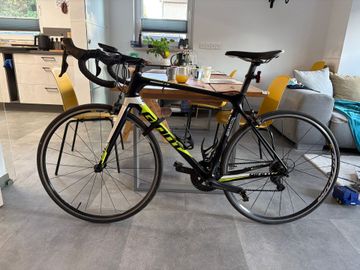 Used Giant TCR Advanced Pro 1 2017 2017 Road & Gravel, Black — image 2 of 6