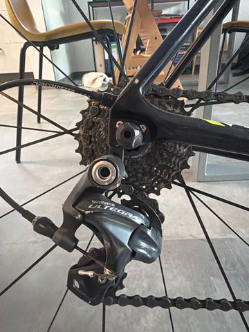 Used Giant TCR Advanced Pro 1 2017 2017 Road & Gravel, Black — image 4 of 6