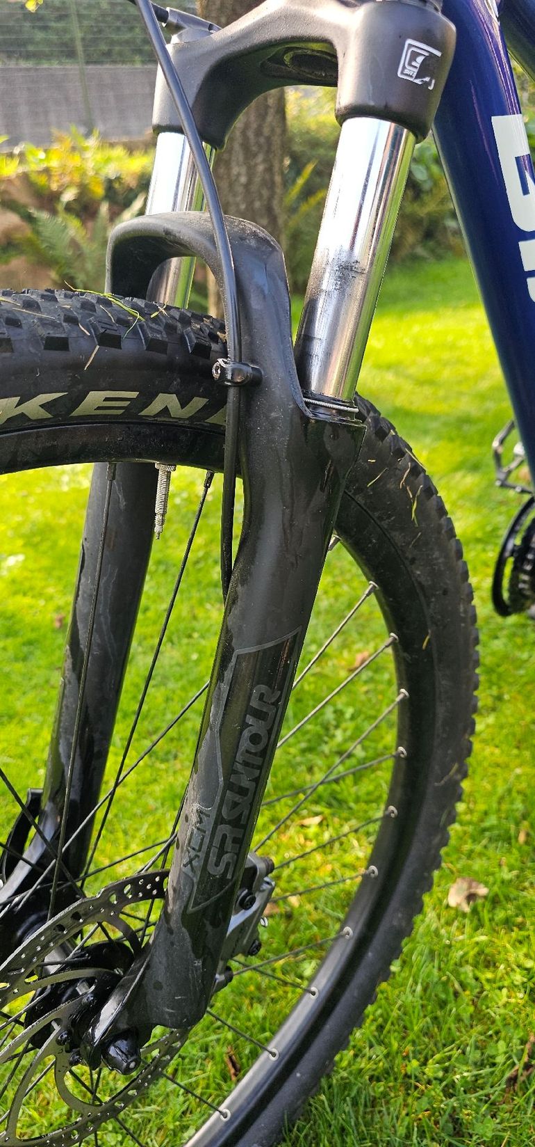 Used Giant Talon 3 2024 2024 Mountainbike, Blue, 27.5, 29 — image 6 of 14