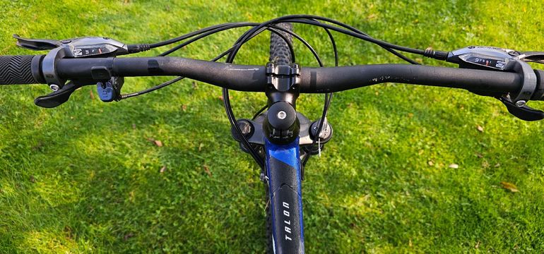 Used Giant Talon 3 2024 2024 Mountainbike, Blue, 27.5, 29 — image 7 of 14