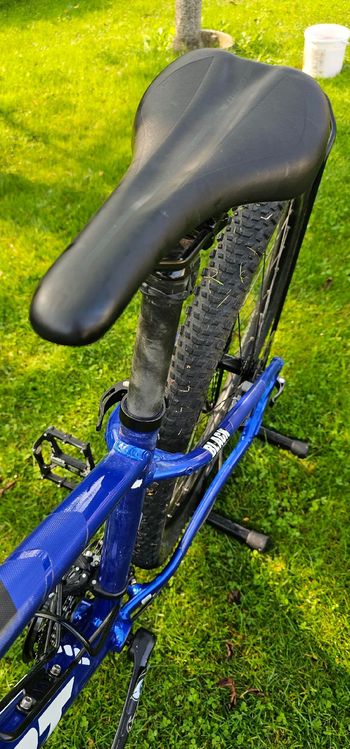 Used Giant Talon 3 2024 2024 Mountainbike, Blue, 27.5, 29 — image 10 of 14