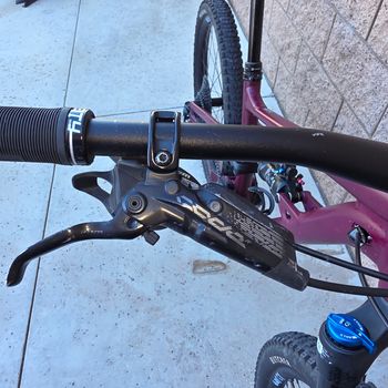 Used Specialized Status 140 2022 2022 Mountainbike, Red, 29, 27.5 — image 8 of 23