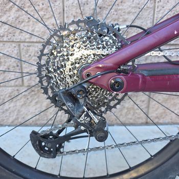 Used Specialized Status 140 2022 2022 Mountainbike, Red, 29, 27.5 — image 13 of 23