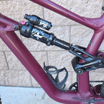 Used Specialized Status 140 2022 2022 Mountainbike, Red, 29, 27.5 — image 18 of 23