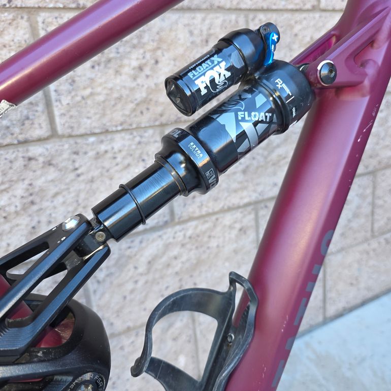 Used Specialized Status 140 2022 2022 Mountainbike, Red, 29, 27.5 — image 11 of 23