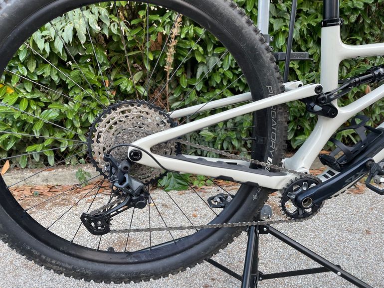 Used Specialized Stumpjumper Comp 2021 2021 Mountainbike, White, 29 — image 5 of 5