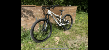 Used Specialized Stumpjumper Comp 2021 2021 Mountainbike, White, 29 — image 1 of 5