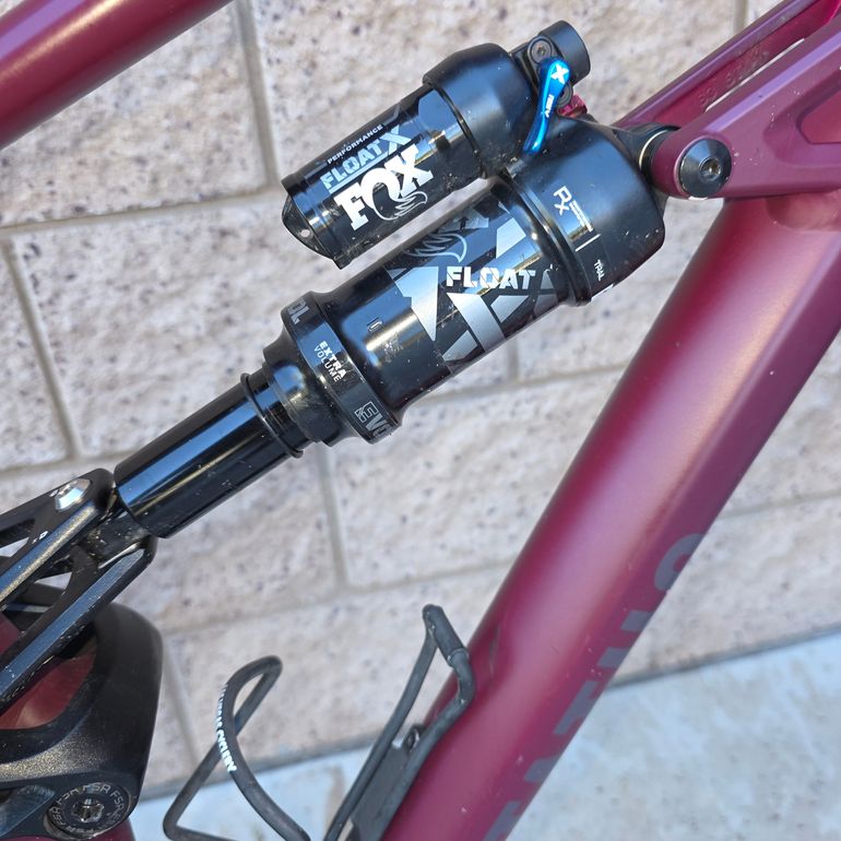 Used Specialized Status 140 2022 2022 Mountainbike, Red, 29, 27.5 — image 7 of 20