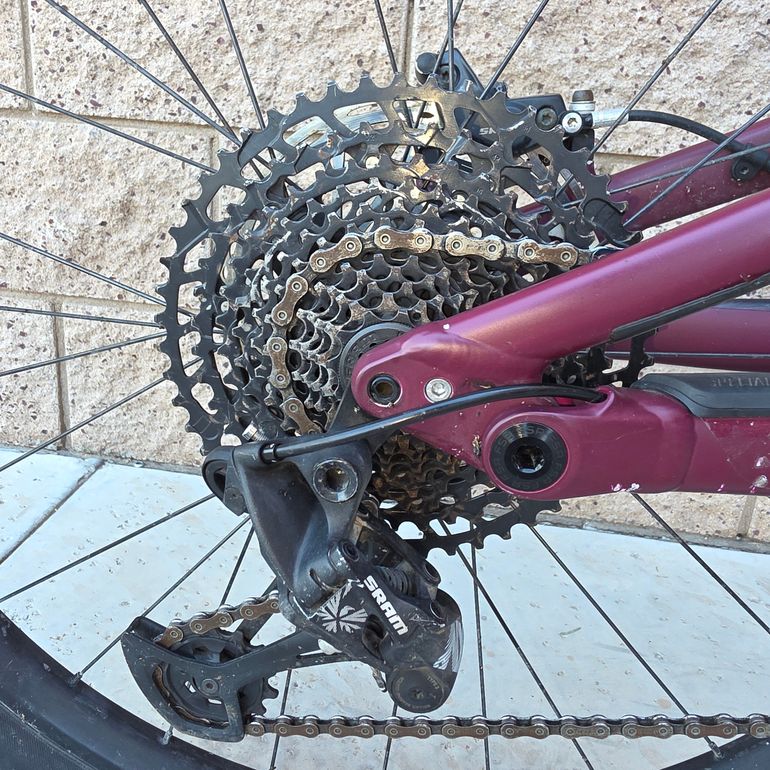 Used Specialized Status 140 2022 2022 Mountainbike, Red, 29, 27.5 — image 10 of 20