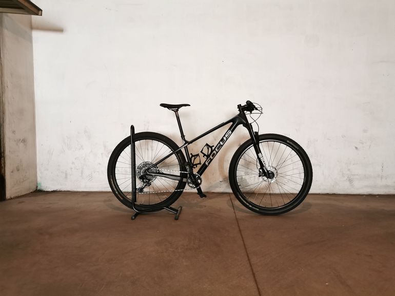 Used Focus RAVEN 8.6 2019 2019 Mountainbike, Black, 29 — image 2 of 3