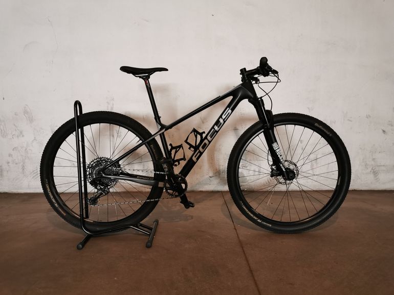 Used Focus RAVEN 8.6 2019 2019 Mountainbike, Black, 29 — image 1 of 3