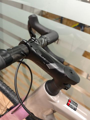 Used Felt Breed SRAM Rival eTap AXS 2024 Road & Gravel, Light Gray — image 13 of 14