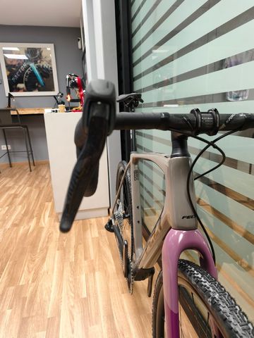 Used Felt Breed SRAM Rival eTap AXS 2024 Road & Gravel, Light Gray — image 6 of 14