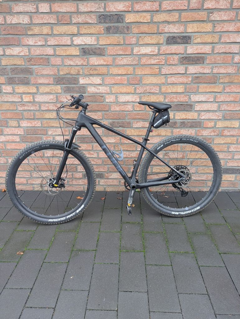 Used CUBE REACTION C:62 ONE 2022 2022 Mountainbike, Black, 29 — image 1 of 3