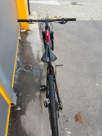 Used Specialized Epic Shimano Deore 2016 Mountainbike, Red — image 5 of 7